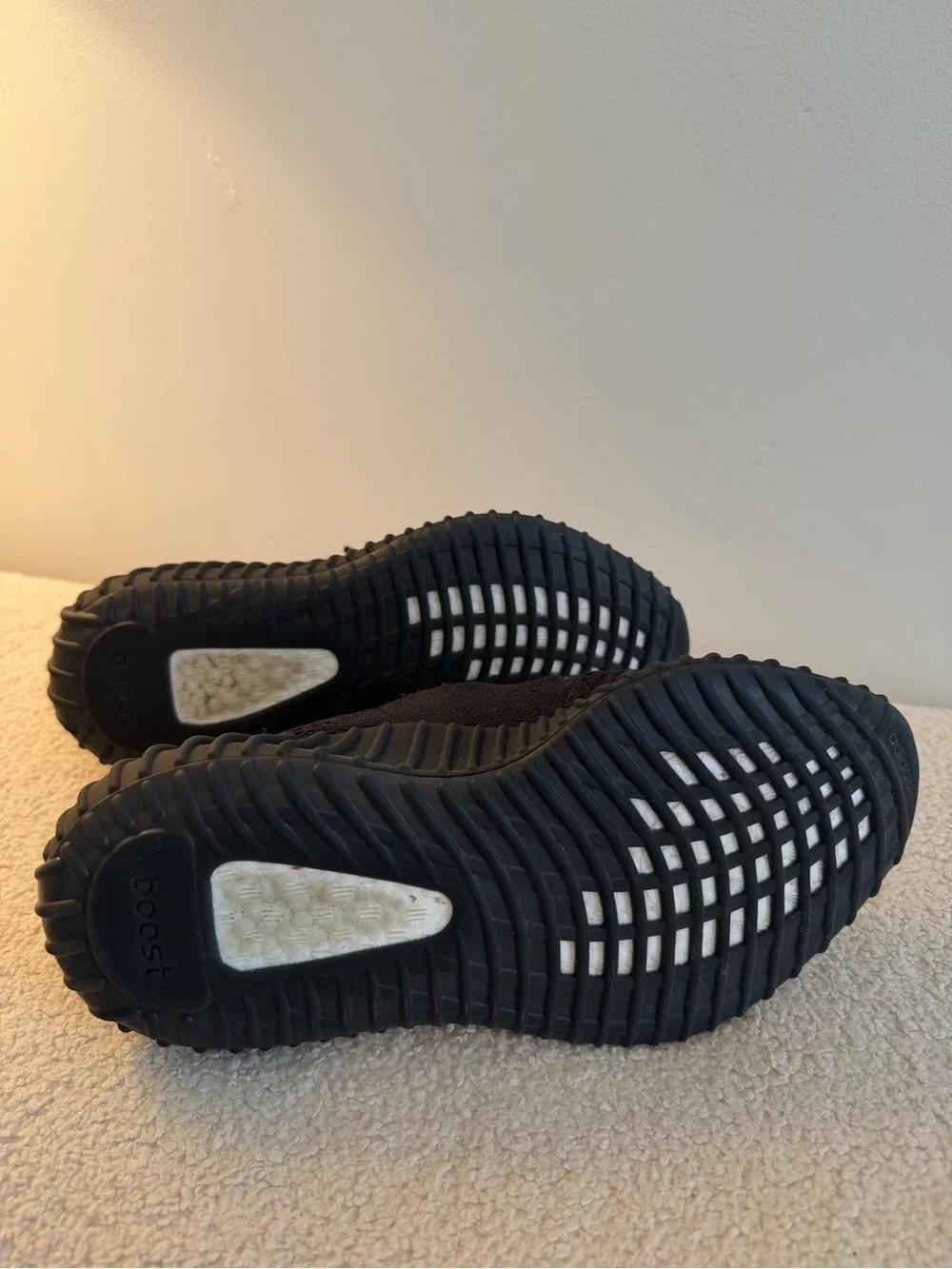 Yeezy Boost 350 V2 women's sneakers
